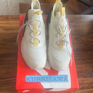 Nike Huarache Drift GS Sneakers Size 6Y Light Bone Vivid Sulfur Very Good